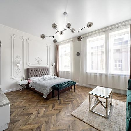 Green Apartment Львов Экстерьер фото