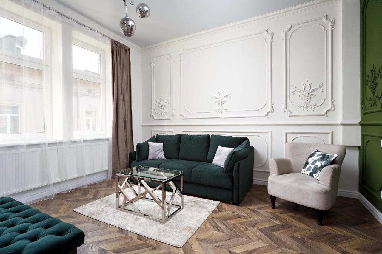 Green Apartment Львов Экстерьер фото