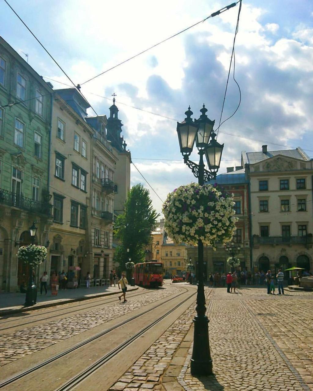 Green Apartment Львов Экстерьер фото